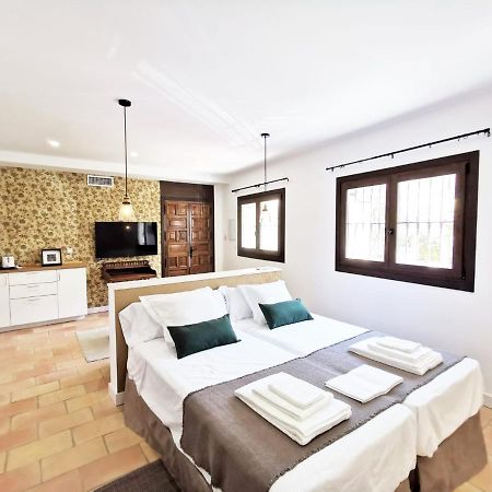 Apartamentos Tres Llaves Palacio De Vela De Los Cobos Úbeda Екстериор снимка