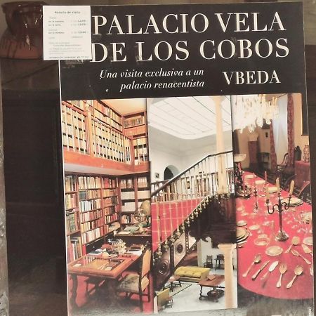 Apartamentos Tres Llaves Palacio De Vela De Los Cobos Úbeda Екстериор снимка