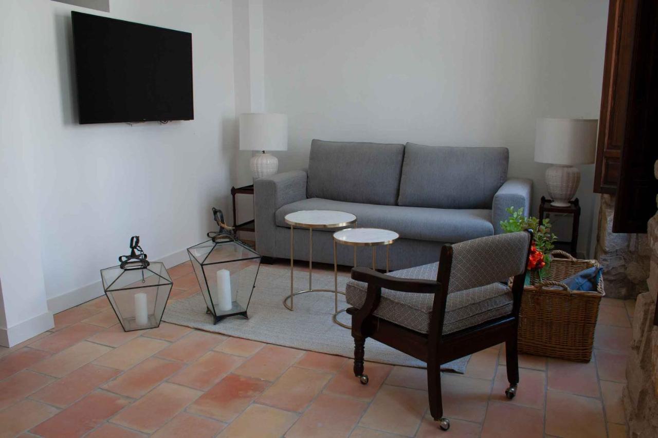 Apartamentos Tres Llaves Palacio De Vela De Los Cobos Úbeda Екстериор снимка