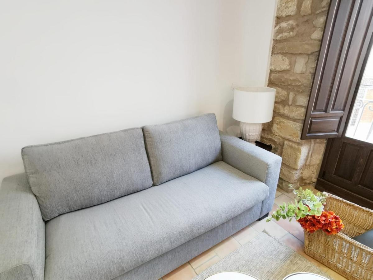 Apartamentos Tres Llaves Palacio De Vela De Los Cobos Úbeda Екстериор снимка