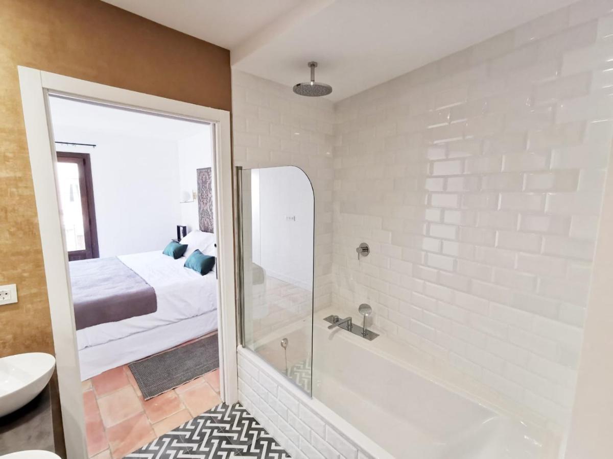 Apartamentos Tres Llaves Palacio De Vela De Los Cobos Úbeda Екстериор снимка