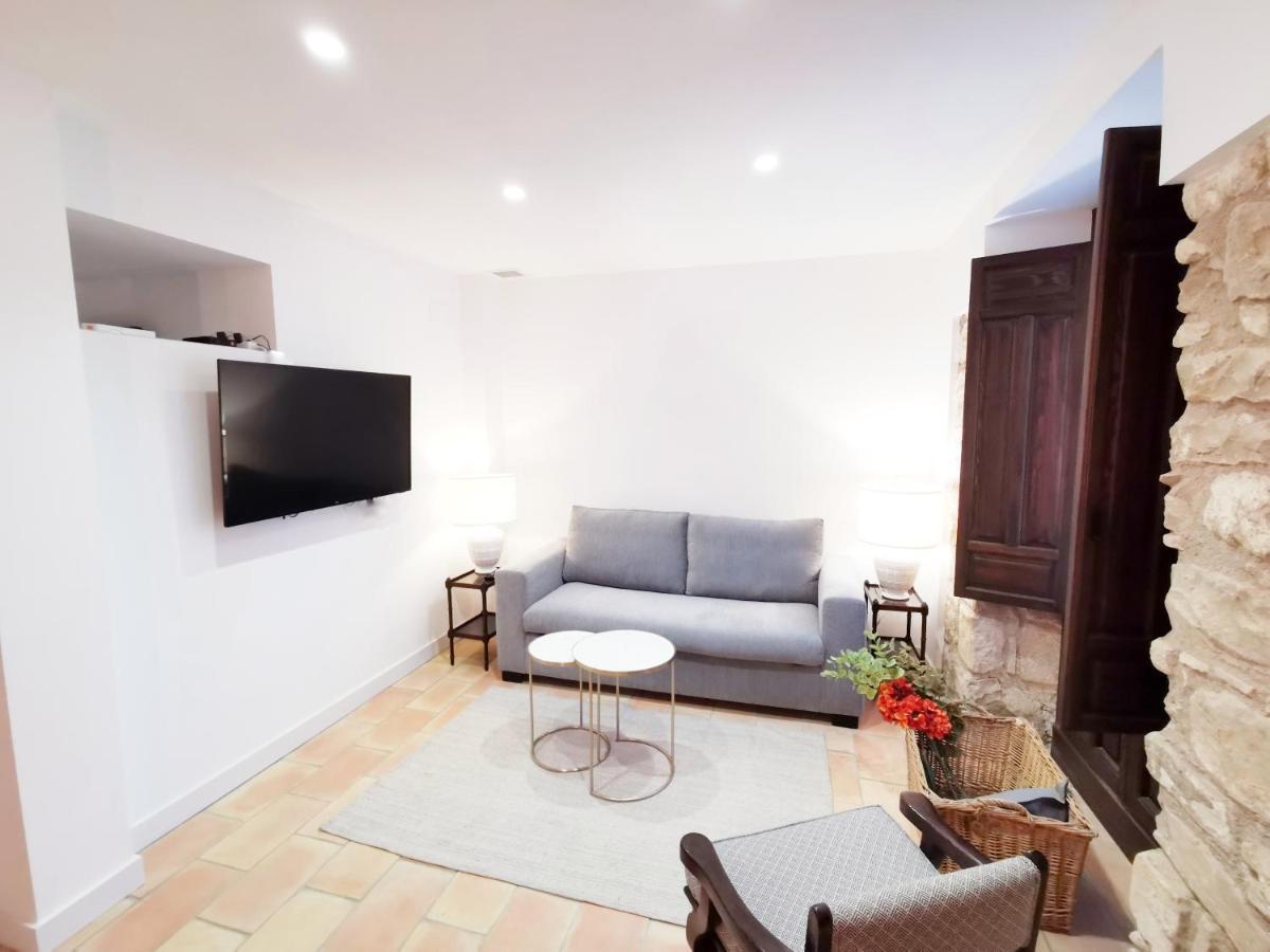 Apartamentos Tres Llaves Palacio De Vela De Los Cobos Úbeda Екстериор снимка