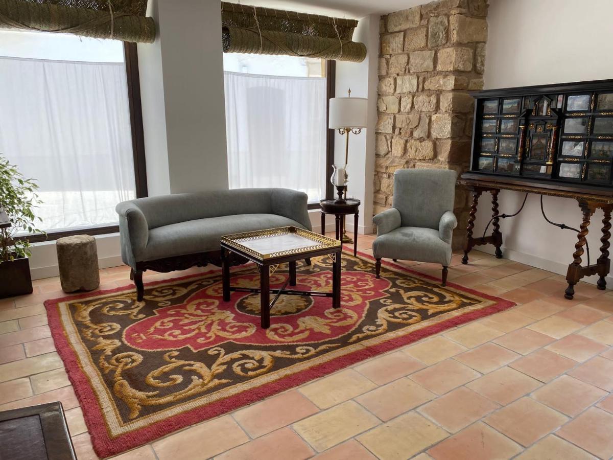 Apartamentos Tres Llaves Palacio De Vela De Los Cobos Úbeda Екстериор снимка