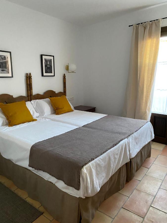 Apartamentos Tres Llaves Palacio De Vela De Los Cobos Úbeda Екстериор снимка